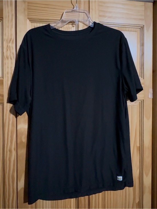 Vuori Other - Vuori Black Short Sleeve Crew Tee